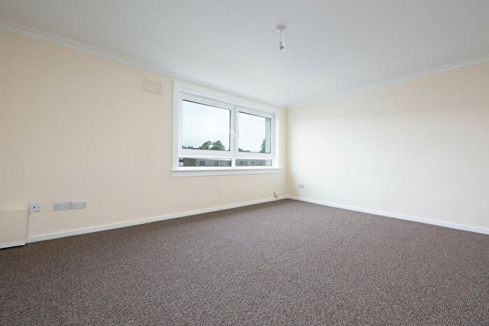 2 Bedroom Flat To Rent In Milton Road, Port Glasgow, PA14