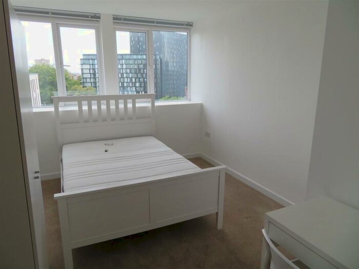 1 Bedroom Flat To Rent In Isambard Brunel Road, Portsmouth, PO1