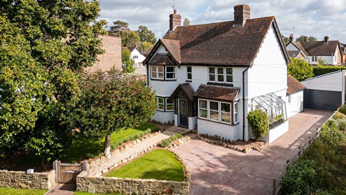 4 Bedroom Detached House For Sale In Crouch House Road, Edenbridge, TN8