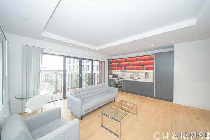 2 Bedroom Flat To Rent In Java House, Botanic Square, E14