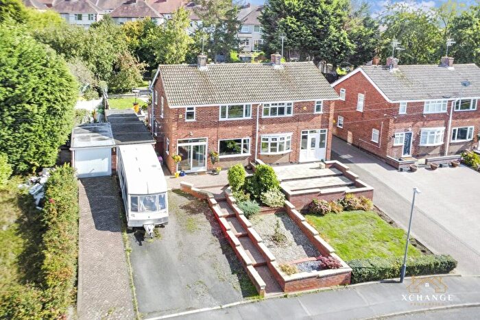 3 Bedroom Semi-Detached House For Sale In Meadow Road, Nuneaton, CV10