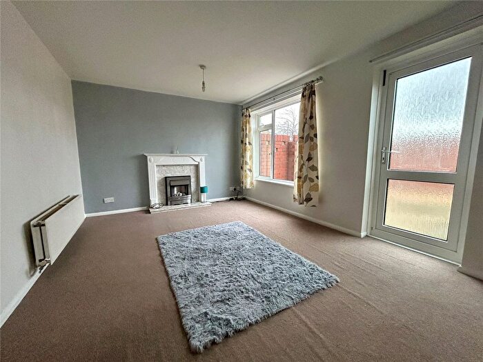 3 Bedroom End Of Terrace House For Sale In Naish Drive, Gosport, Hampshire, PO12
