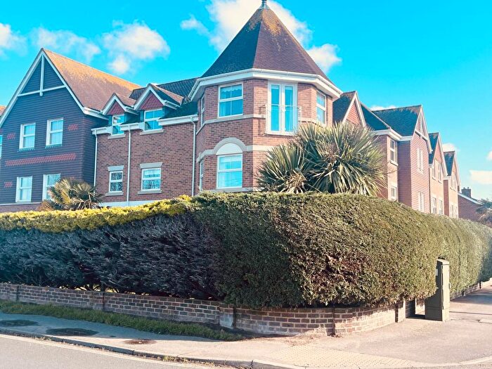 2 Bedroom Flat To Rent In Manor Road, East Preston, BN16