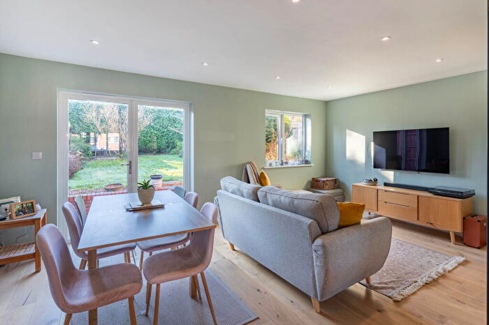 4 Bedroom Detached House For Sale In Margesson Drive, Barnt Green, B45