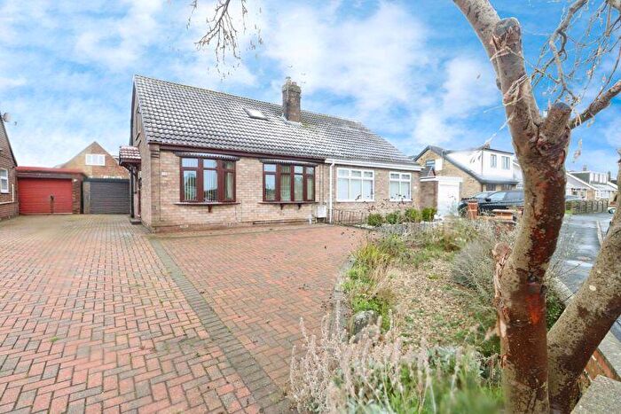 3 Bedroom Semi-Detached Bungalow For Sale In Owst Road, Keyingham, HU12