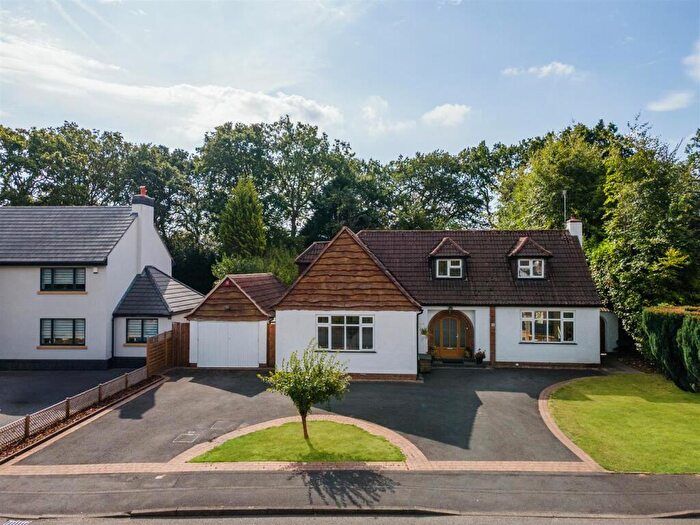 4 Bedroom Detached House For Sale In Birch Tree Grove, Solihull, B91