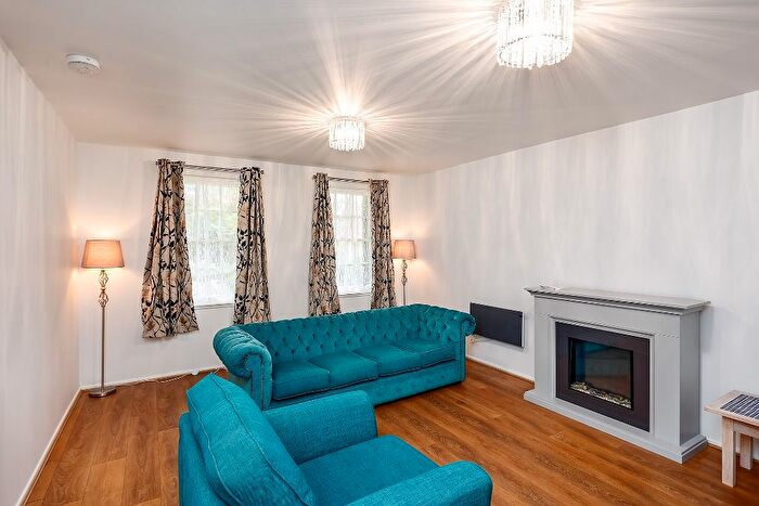 2 Bedroom Flat To Rent In Chapel Wynd, Old Town, Edinburgh, EH1