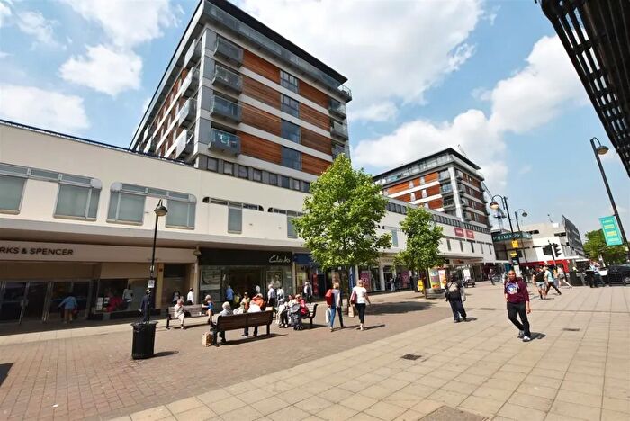 2 Bedroom Flat To Rent In Mercer Walk, Uxbridge, UB8