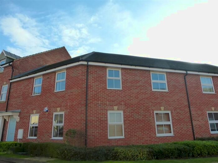 2 Bedroom Flat To Rent In Verde Close, Eye, Peterborough, PE6
