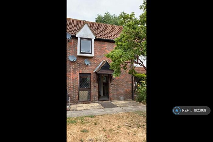 1 Bedroom Terraced House To Rent In Abbey Gardens, London, SE16