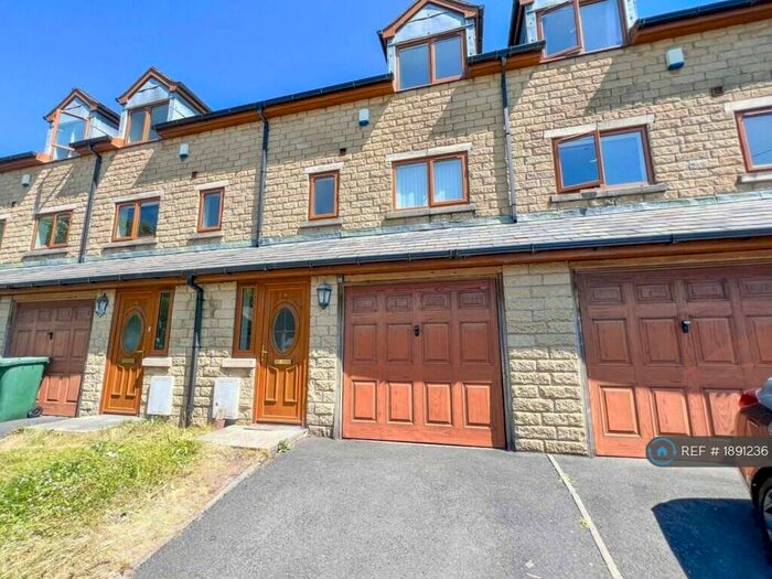 3 Bedroom Terraced House To Rent In Shawclough Mews, Rossendale, BB4