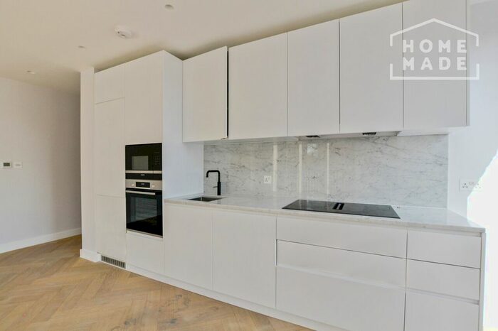 2 Bedroom Flat To Rent In Downs Road, London, E5