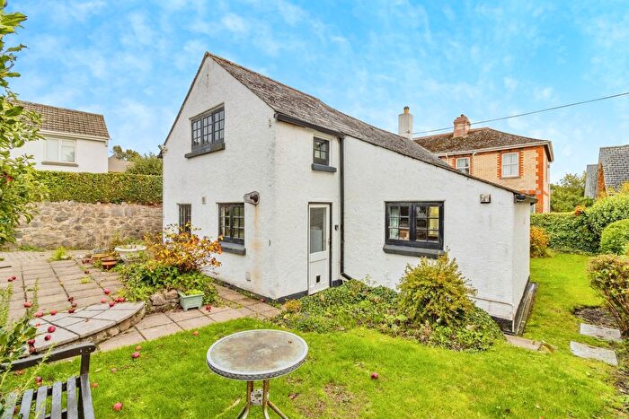 3 Bedroom Detached House For Sale In Sandpath Road, Kingsteignton, Newton Abbot, Devon, TQ12