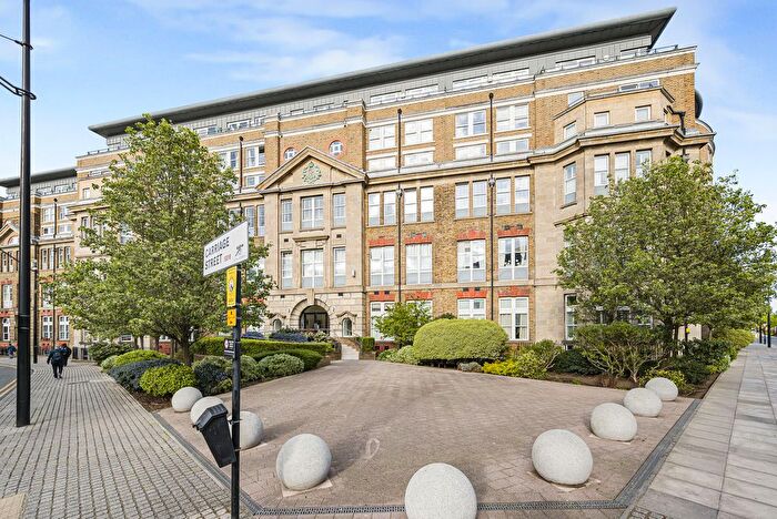 2 Bedroom Flat For Sale In Cadogan Road, Royal Arsenal, SE18
