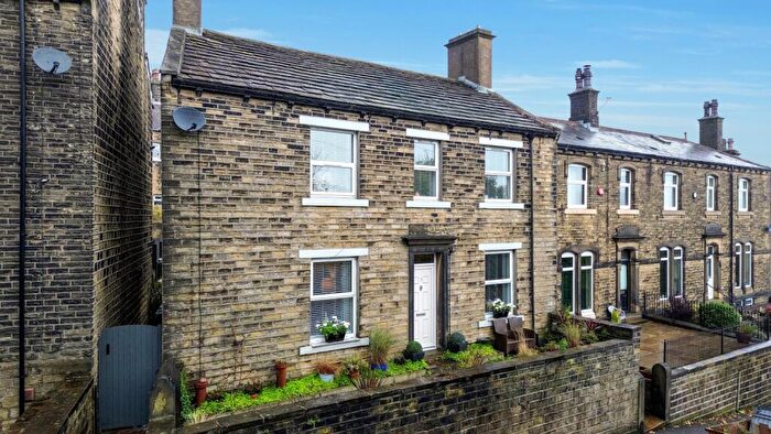 3 Bedroom Detached House For Sale In Hill Top Road, Slaithwaite, Huddersfield, West Yorkshire, HD7