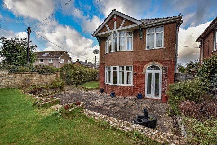 3 Bedroom Detached House For Sale In Dursley Road, Cam, GL11