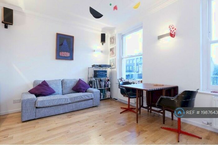 2 Bedroom Flat To Rent In New Cross Road, London, SE14