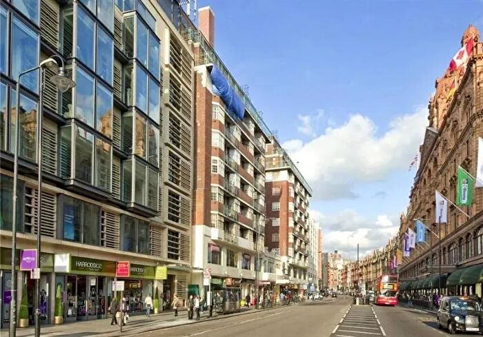 2 Bedroom Flat To Rent In Brompton Road, London, SW3