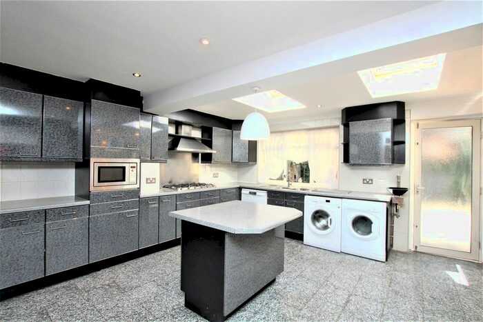 5 Bedroom Detached House To Rent In Water Brook Lane, Hendon, NW4