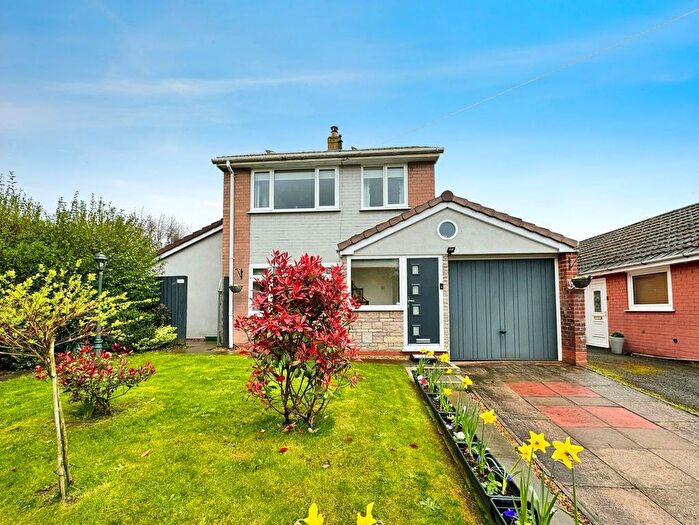 3 Bedroom Detached House For Sale In Argyll Crescent, Muxton, TF2