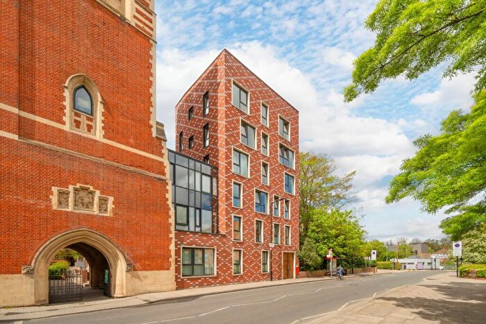 2 Bedroom Flat For Sale In Eastway, Hackney Wick, E9