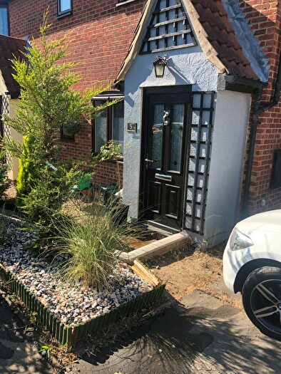 1 Bedroom Terraced House To Rent In Hillside Mews, Chelmsford, CM2