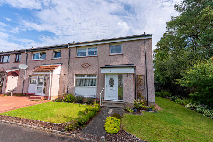 3 Bedroom End Of Terrace House For Sale In Denholm Drive, Wishaw, ML2