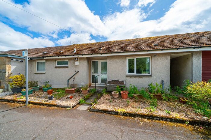 1 Bedroom Bungalow For Sale In Main Street, Springfield, KY15