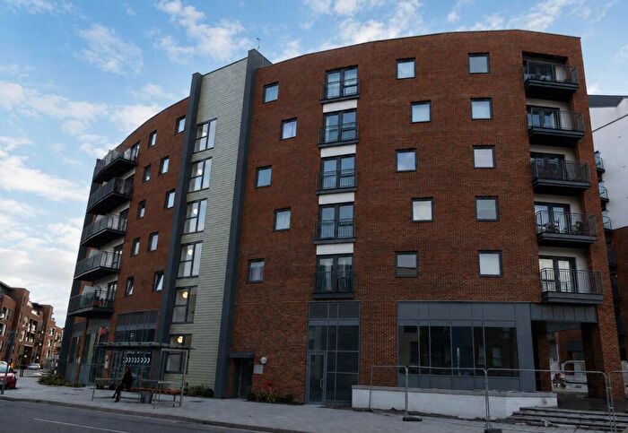 2 Bedroom Flat To Rent In Mitchell House, John Thornycroft Road, Southampton, City Of Southampton, SO19