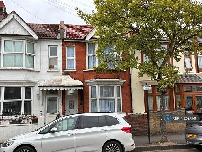 2 Bedroom Terraced House To Rent In Boundary Road, London, E13