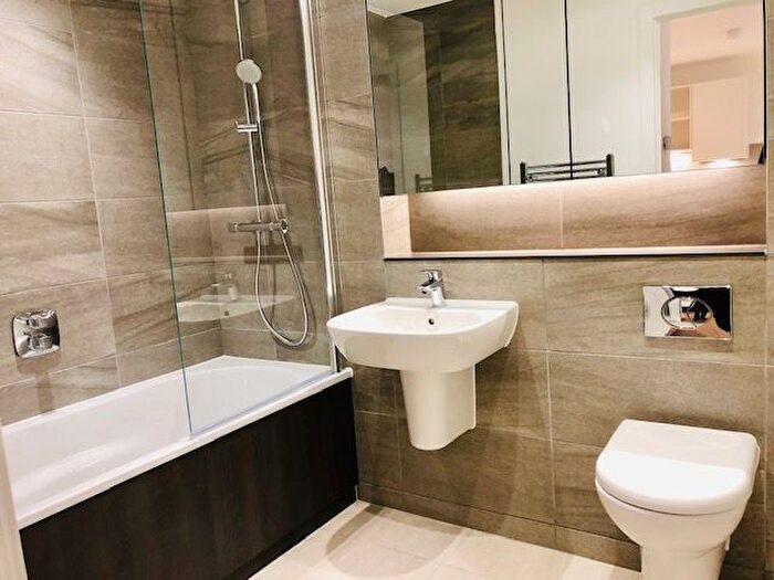 1 Bedroom Flat To Rent In Middlewood Street, Salford, M5