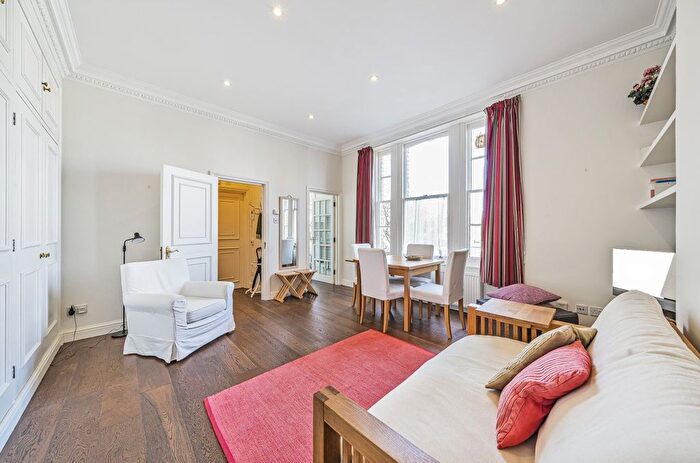 Studio For Sale In King Henrys Road, Primrose Hill, London, NW3