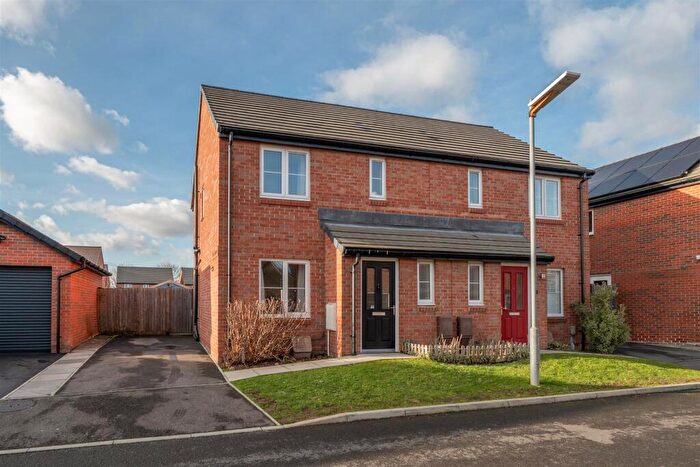 3 Bedroom Semi Detached House For Sale In Southfields, Portchester, PO16