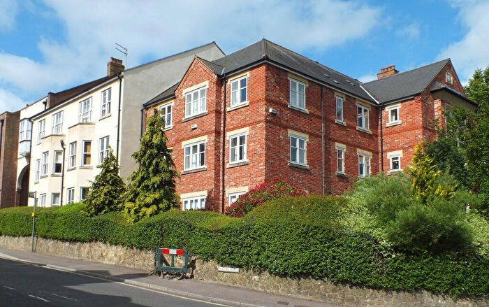 2 Bedroom Flat For Sale In Boltro Road, Haywards Heath, RH16