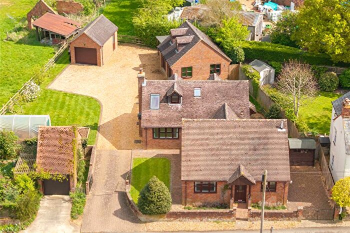 4 Bedroom Bungalow For Sale In Ivy Lane, Stewkley, Leighton Buzzard, Buckinghamshire, LU7