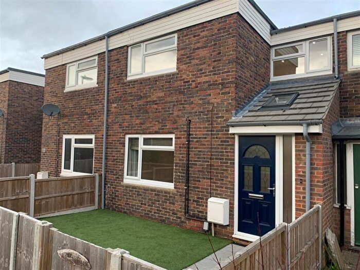 3 Bedroom Terraced House To Rent In Keats Close, Basingstoke, RG24