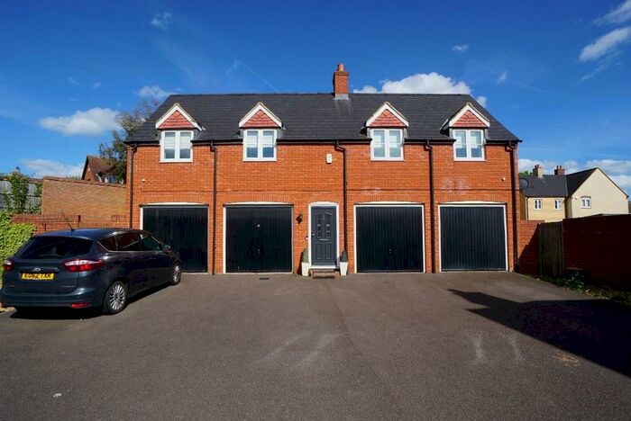 2 Bedroom Flat To Rent In Bridge View, Shefford, SG17