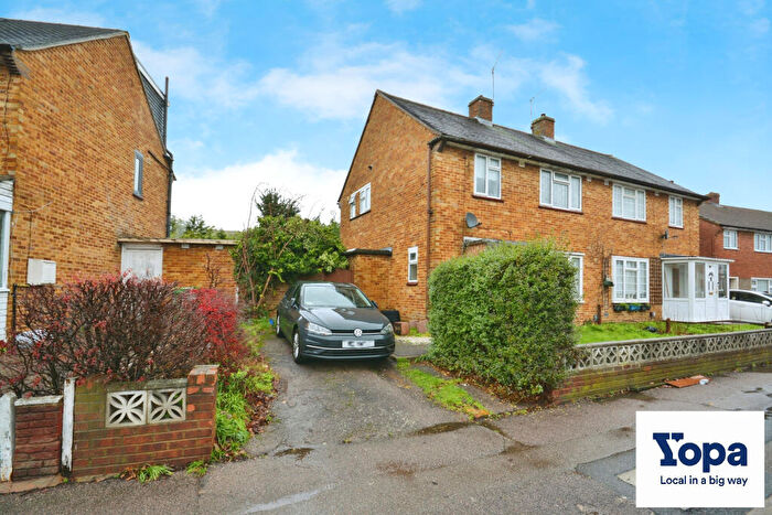 3 Bedroom Semi Detached House For Sale In Park Lane, Waltham Cross, EN8