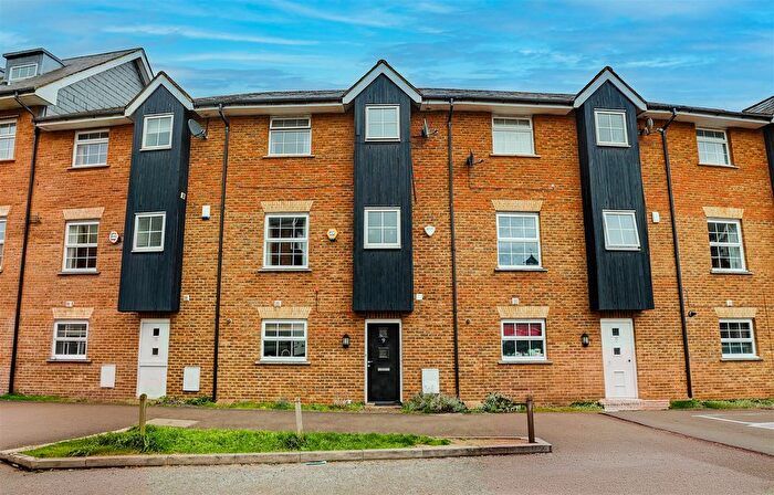 4 Bedroom Terraced House For Sale In Fourdrinier Way, Hemel Hempstead, HP3