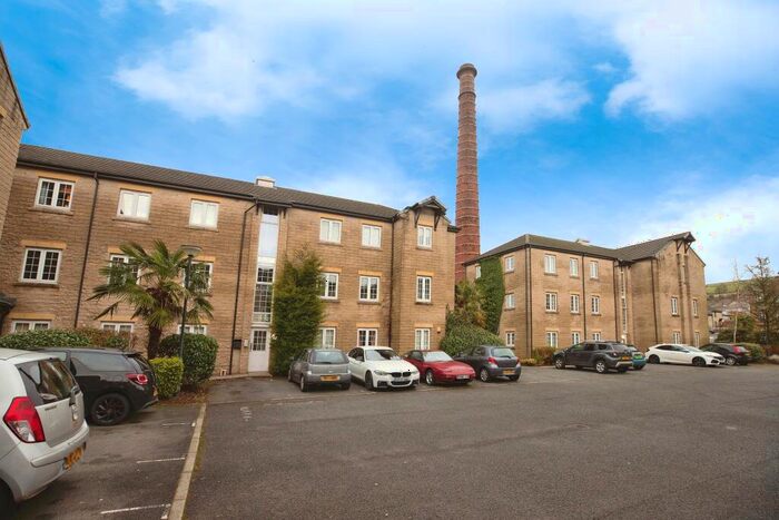 2 Bedroom Flat For Sale In Langwood Court, Haslingden, Rossendale, Lancashire, BB4