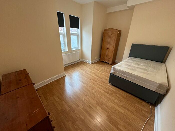 5 Bedroom Terraced House To Rent In Sidney Grove, Newcastle Upon Tyne, NE4