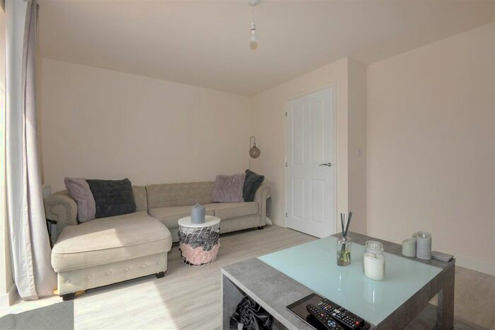 3 Bedroom End Of Terrace House For Sale In Old Market Road, Bridgwater, TA6