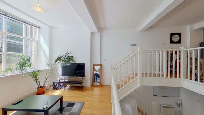 2 Bedroom Apartment To Rent In City Road, London, EC1V
