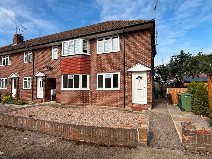 2 Bedroom Maisonette For Sale In Feltham Hill Road, Ashford, TW15