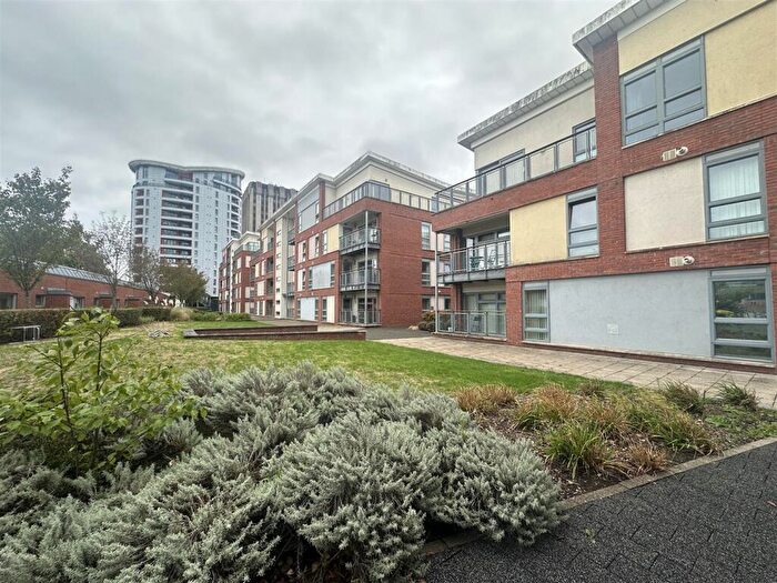 1 Bedroom Apartment To Rent In Broad Weir, Bristol, BS1