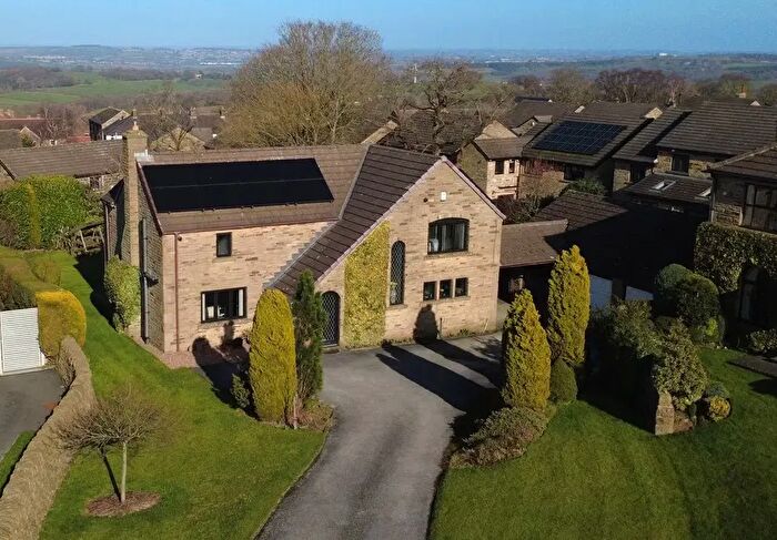 4 Bedroom Detached House For Sale In Greenside Gardens Hoylandswaine Sheffield, S36