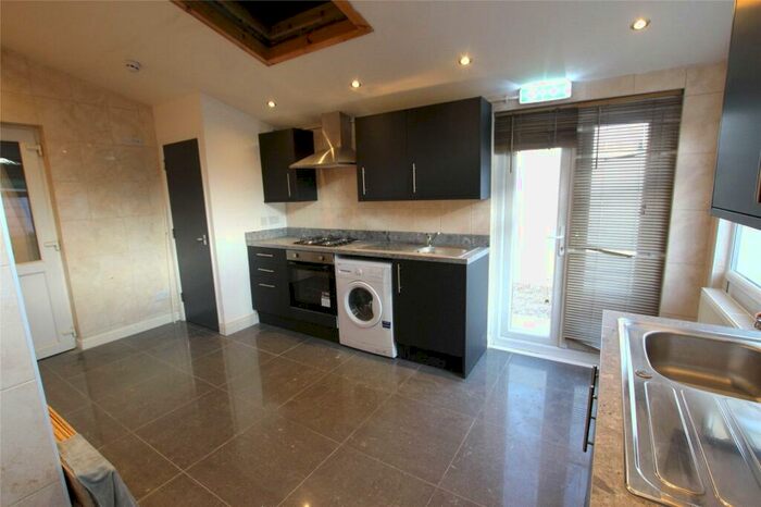 1 Bedroom Property To Rent In Tomswood Hill, Ilford, IG6
