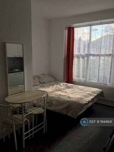 Studio To Rent In Sidney Avenue, London, N13