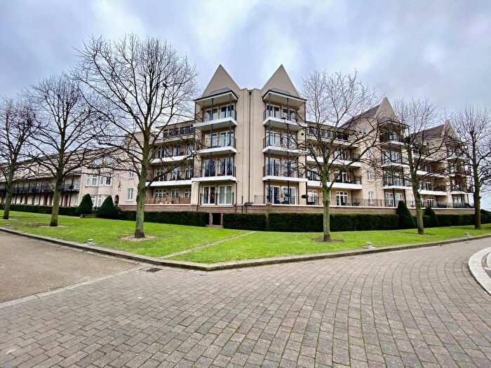 2 Bedroom Flat To Rent In The Boulevard, Greenhithe, Kent, DA9