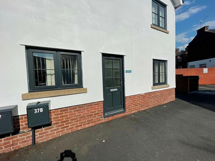 1 Bedroom Apartment To Rent In Chapel Street, Stourbridge, West Midlands, DY9